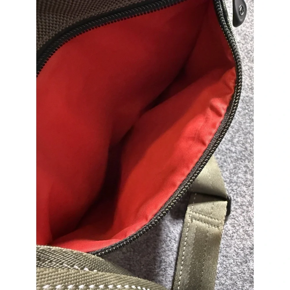 Tumi Tech Messenger Bag Cross Body Olive Green Interior‎